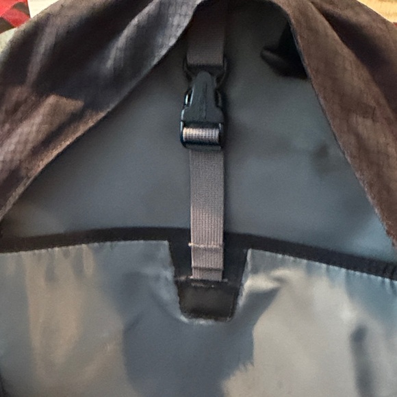 L.L. Bean Ridge Runner Backpack - Picture 8 of 9